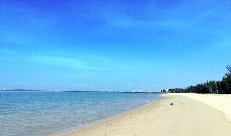 雅居乐金沙湾海边实景